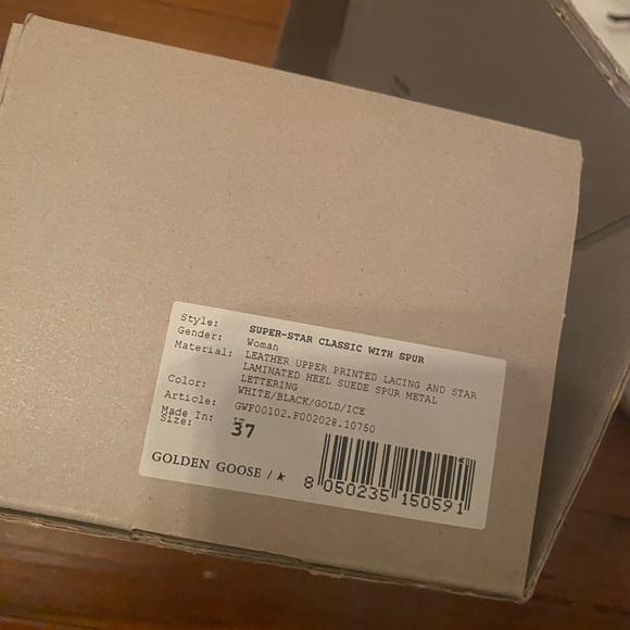 Golden Goose Super Star Sneaker - Picture 8 of 10